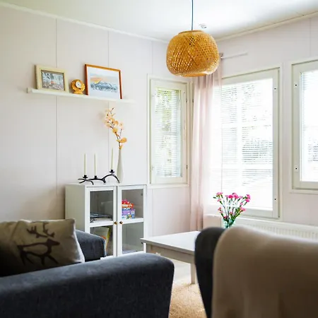 アパート Ahonlaita Paritalo Kaksio Saunalla 60m2 *