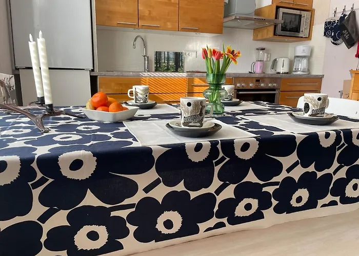 Ahonlaita Paritalo Kaksio Saunalla 60m2 شقة كوسامْوُ