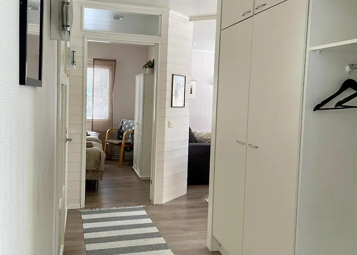 Ahonlaita Paritalo Kaksio Saunalla 60m2 شقة كوسامْوُ